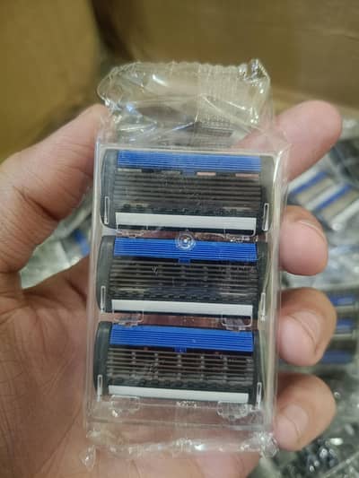 7 Blade cartridge suitable for Gillette Gaurd 3. pack of 3 blades.