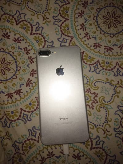 IPHONE 7 PLUS PTA APPROVED (PRICE CAN BE BARGAINED) 100% battery