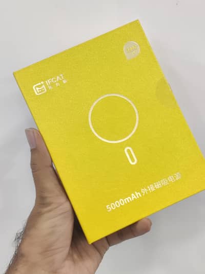 IFCAT Magsafe wireless powerbank 5000 mAh 18w blister pack