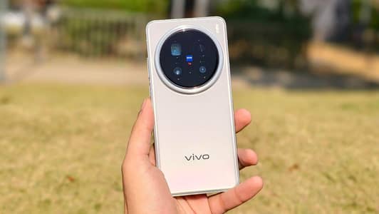 vivo x200 pro 10/10 under warranty, vivo buds and box