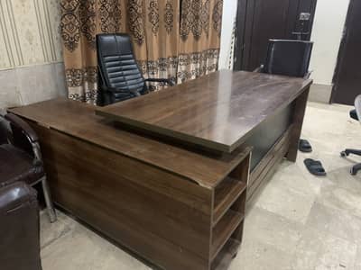 Office executive table