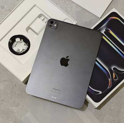 Apple iPad Pro 11 inches M5