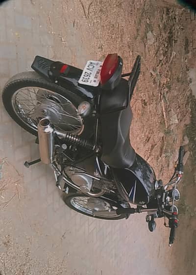 Suzuki GS 150 2021