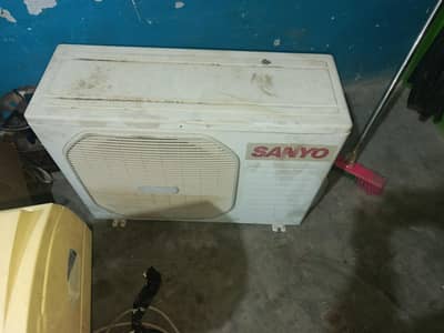1.5 heat and cool original AC salee