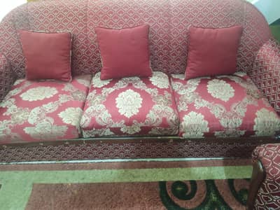 7 Seater Sofa Set. Used (Excellent Condition)