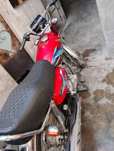 125 IN BEST CONDITIONS