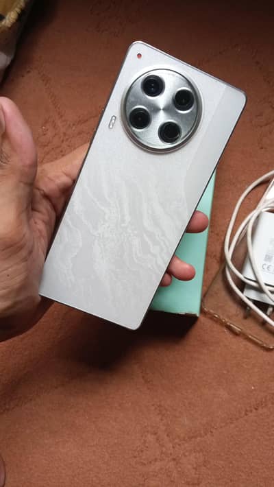 tecno Camon 30  8  256