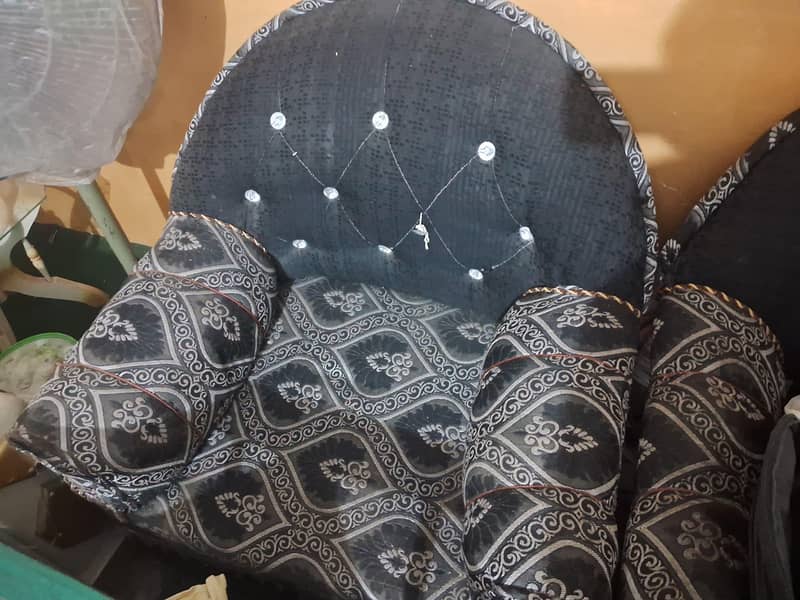 sofa set. 2