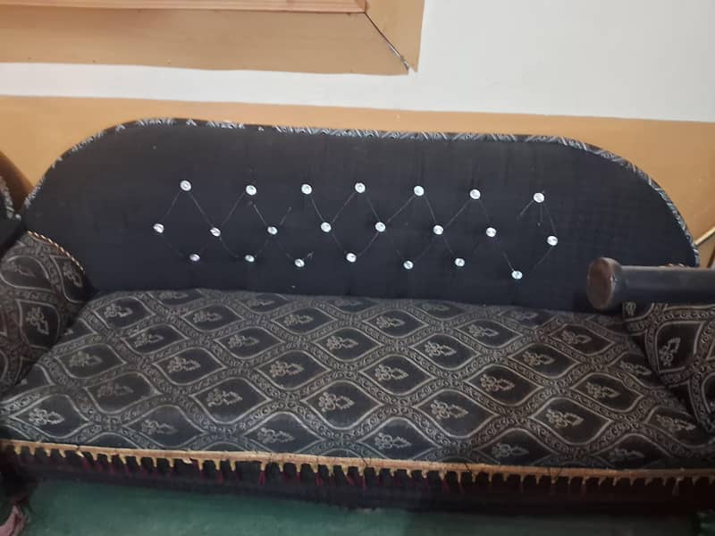 sofa set. 3
