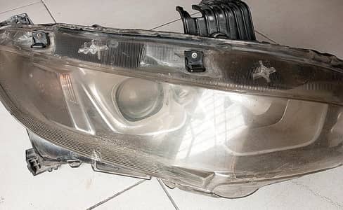 Honda Civic X Headlight | Right side