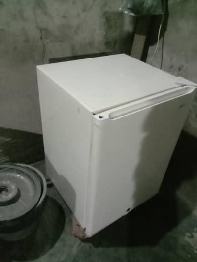 Mini haier refrigerator