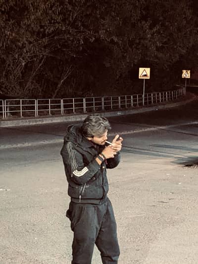 Mujha job ki zarort hai