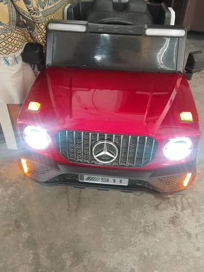 Kids Mercedes jeep