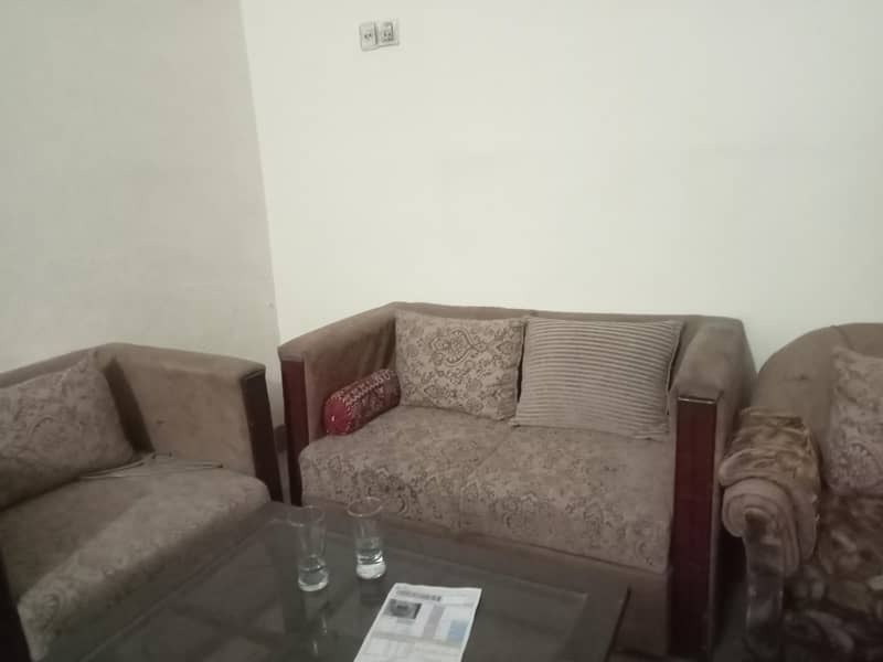 sofas and almarian 1