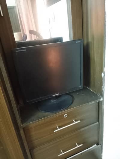 22" inch LCD for sale