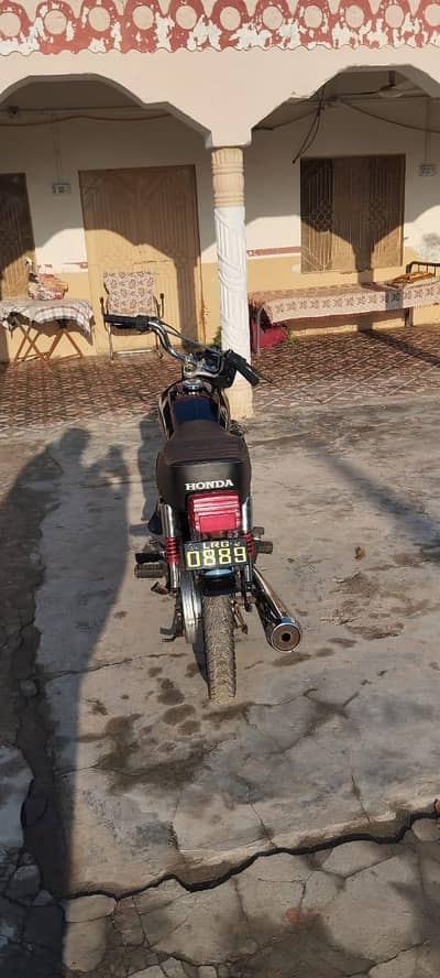 2002 model.  03358472943 whtsap