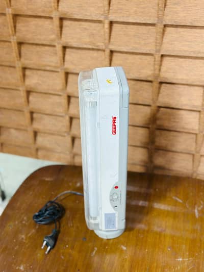 Geepas Rechargeable Emergency Light – LED Backup Light for Load Sheddi