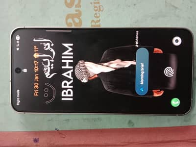 box sath ha 8/128 ha 7 month warrinty bi ha back per sheet lagi aur fr