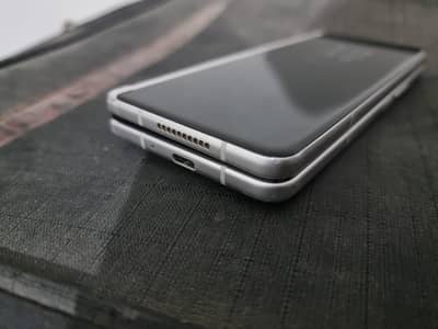 Samsung Galaxy Z Fold 3