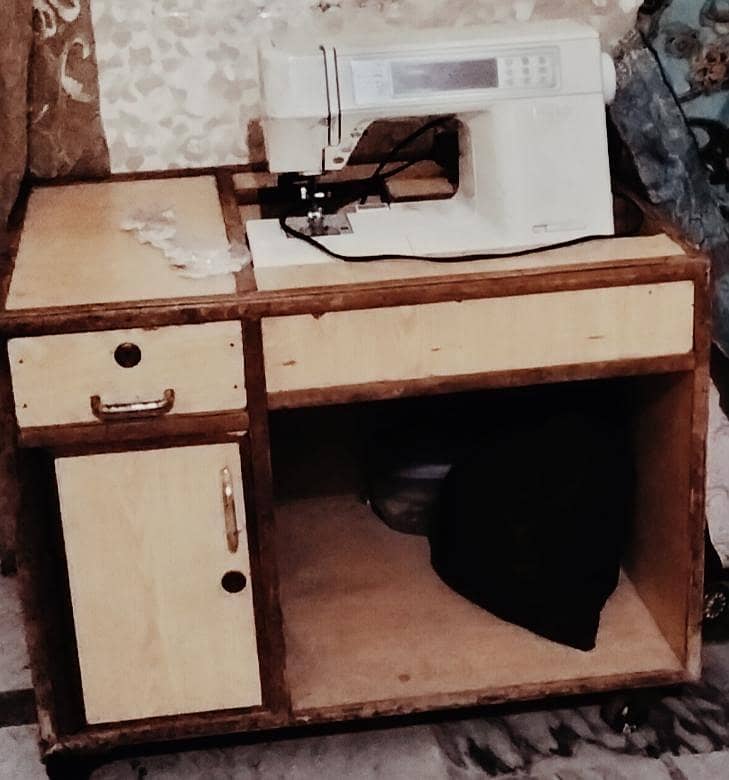 computerized digital sewing machine 1