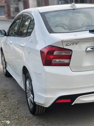 Honda City 2015 Manual 1.3 (Total Genuine)