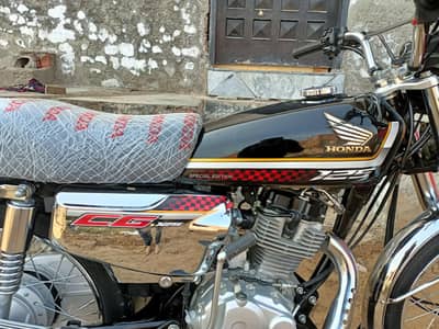 Honda 125s self Start 5 ger all Punjab number 24/25