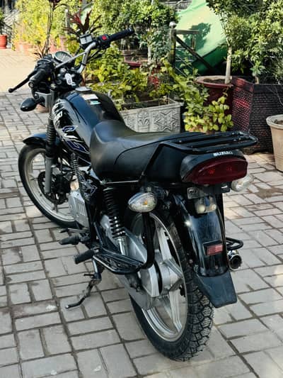 Suzuki Gs-150 se Islamabad Number