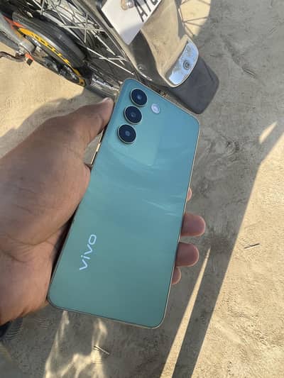 Vivo Y100
