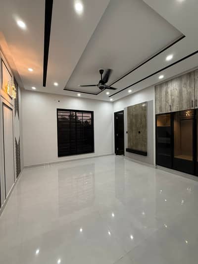 1 KANAL UPPER PORTION FOR RENT IN IEP ENGINEERS TOWN LAHORE