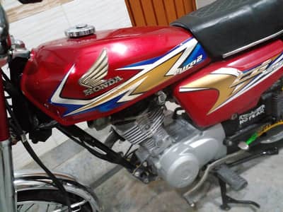 Honda 125 in original condition with biometric good sound
