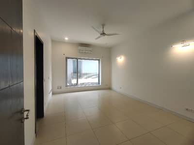 D-12 600sq Yard 3 Bed Up Portion Available For Rent