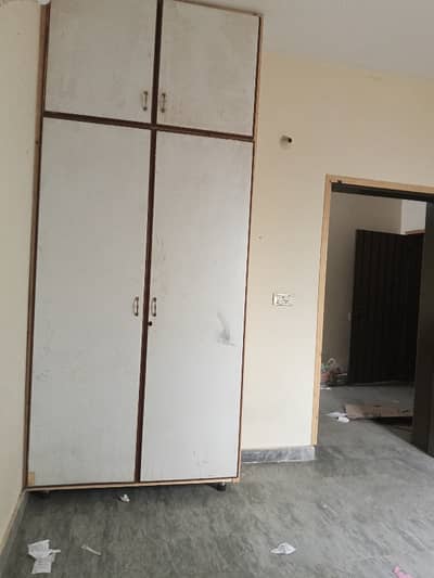 2 Marla 3nd floot Flat For Rent In Township D1 Lahore