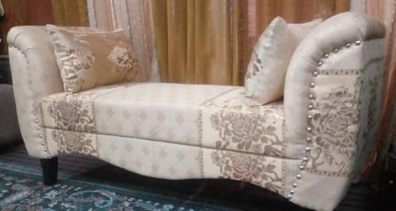 Very beautiful heavy comfortable Molty foam dewan03335138001