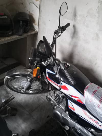 Honda CD 70 (OPEN VAUCHER)
