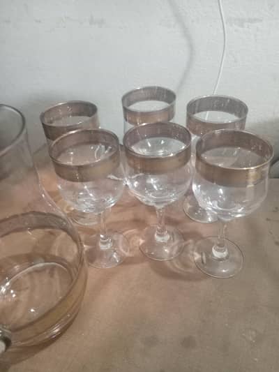 WINE GLASSES JUG SET