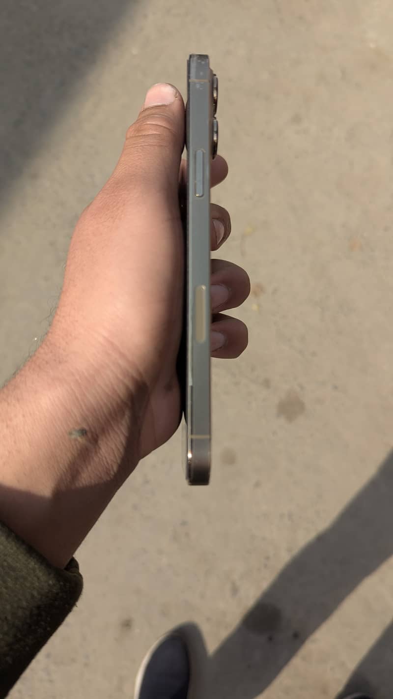 Iphone 13pro max 2