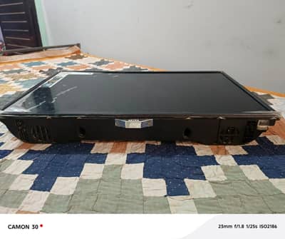 LCD 32 inch ki hai bahut pehlea li ziyada time nahi hua  koi masla ni