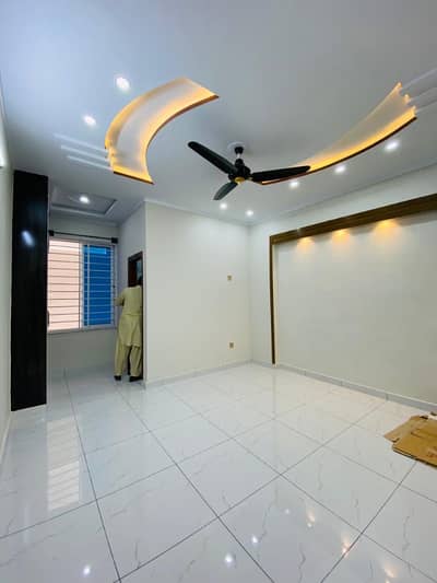 2 BED FLAT FOR SALE ON BEST PRICE