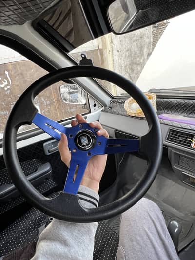 Sports deep dish steering