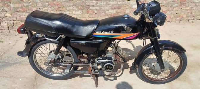 03173158109 CD 70 2011