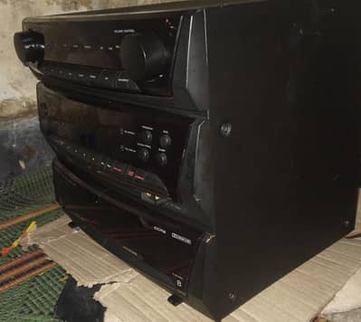 Zabrdast ampifier and  5 inch ka speaker