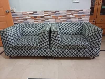 sofa set 3+1+1 seater exelent condition slightly used