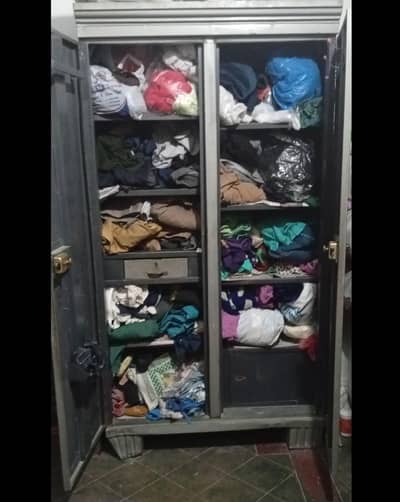 l am selling my used iron double door wardrobes