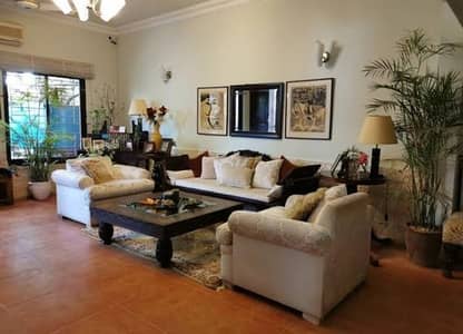 house maid female /care taker female