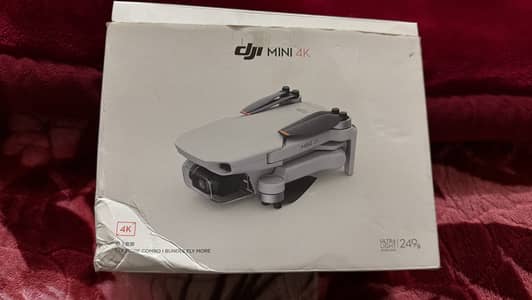 DJI Mini 4k box open Fly more combo
