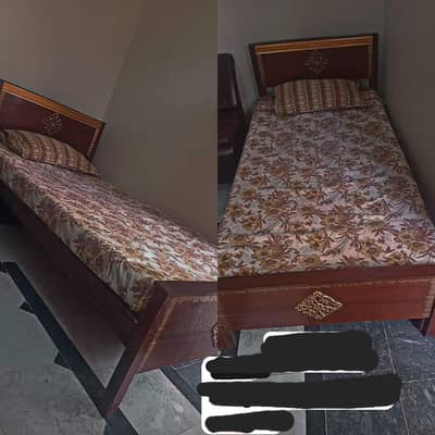 2 singles beds with matrices