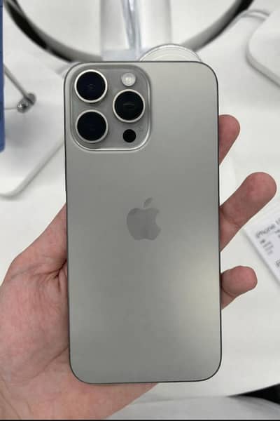 86% Battery Backup  Natural Titanium