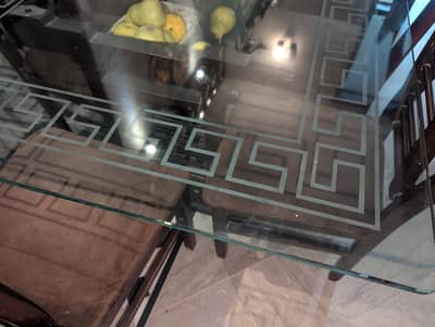 Dinning table for lounge 6 chair condition is 10/8.6