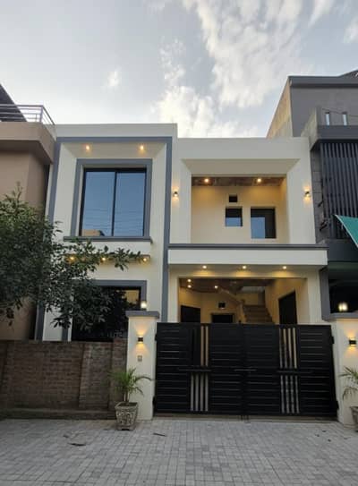 5 Marla Brand New House Available For Rent