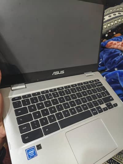 ASUS Chromebook C423N 8Gb Ram 32GB Storage